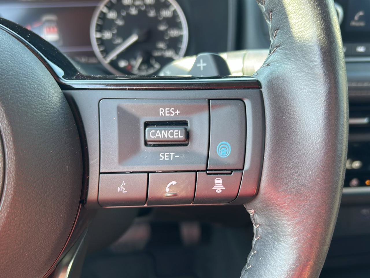 Used 2023 Nissan Rogue SV w/ SV Premium B Package FWD image 20