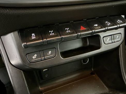 Used 2018 Chevrolet Colorado ZR2 image 20