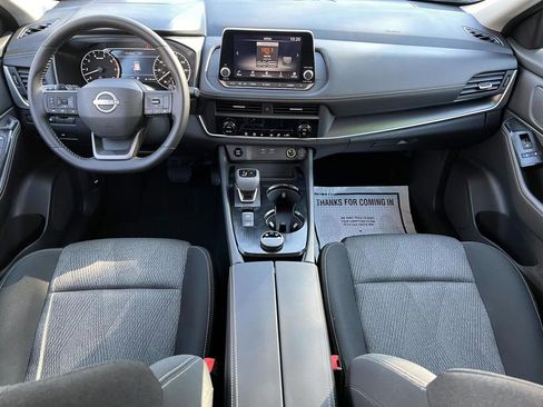 Used 2025 Nissan Rogue SV image 19