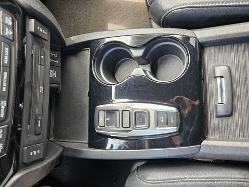 Used 2017 Honda Pilot Touring image 15