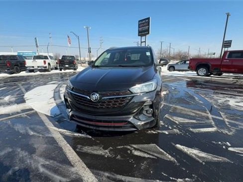 Used 2022 Buick Encore GX Select w/ Sport Touring Package image 3