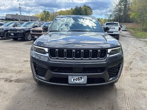 New 2026 Jeep Grand Cherokee Summit AWD/4WD image 8