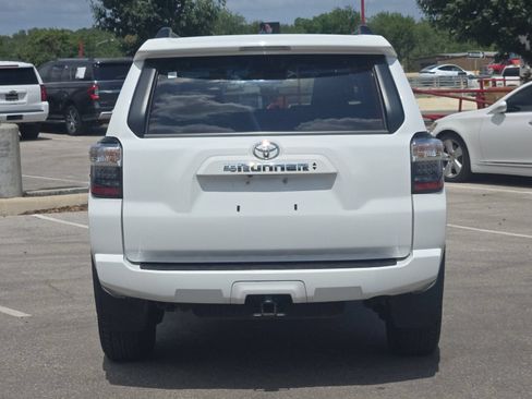 Used 2024 Toyota 4Runner SR5 RWD image 4