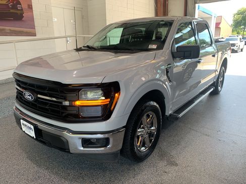 Used 2025 Ford F150 XLT w/ Equipment Group 301A Standard RWD image 4