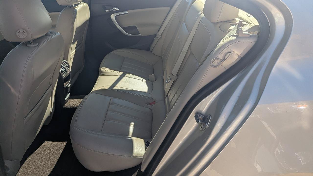 Used 2013 Buick Regal Premium FWD image 10