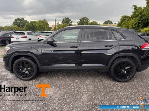 Used 2025 Volkswagen Atlas Cross Sport SE w/ Panoramic Sunroof Package AWD/4WD image 2