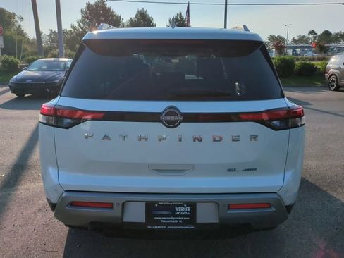 Used 2023 Nissan Pathfinder SL AWD/4WD image 6