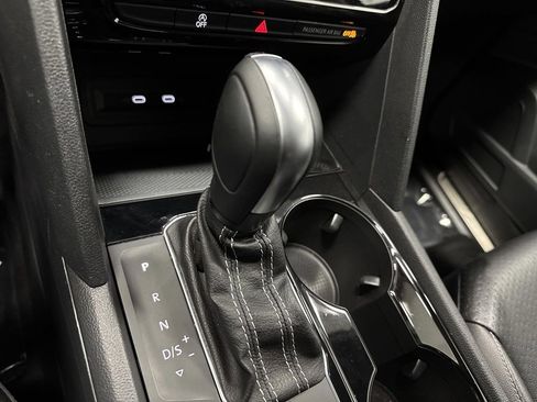 Used 2022 Volkswagen Atlas SE w/ Black Wheel Package image 21