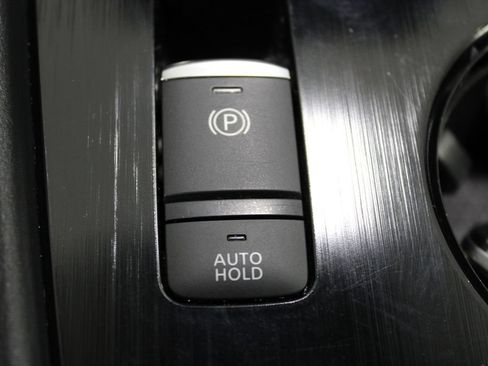 Used 2024 Nissan Rogue SV AWD/4WD image 40