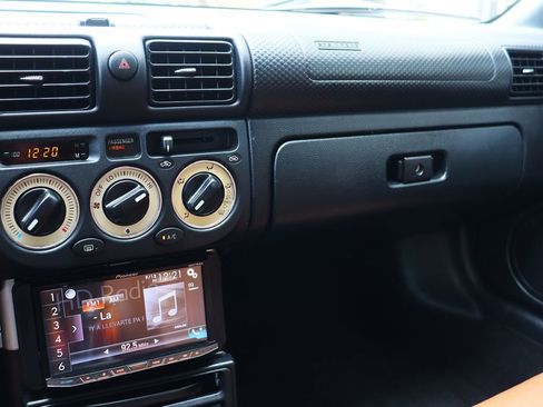 Used 2004 Toyota MR2 image 33