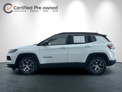Used 2024 Jeep Compass Limited image 7