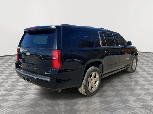 Used 2018 Chevrolet Suburban Premier image 8