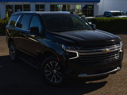 Used 2023 Chevrolet Tahoe LT w/ Luxury Package image 2