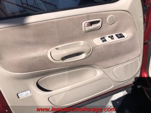 Used 2005 Toyota Tundra SR5 image 8