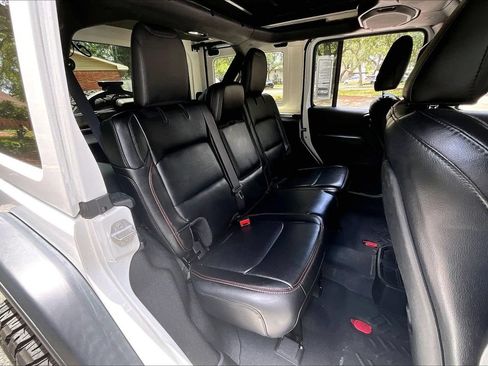Used 2020 Jeep Wrangler Unlimited Rubicon AWD/4WD image 21