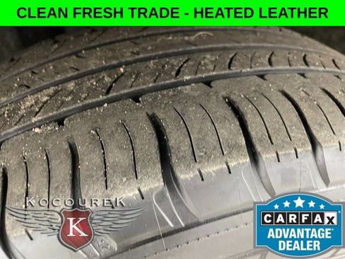 Used 2018 Ford Explorer XLT w/ Equipment Group 202A AWD/4WD image 8
