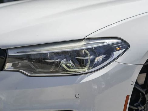 Used 2017 BMW 540i RWD image 2