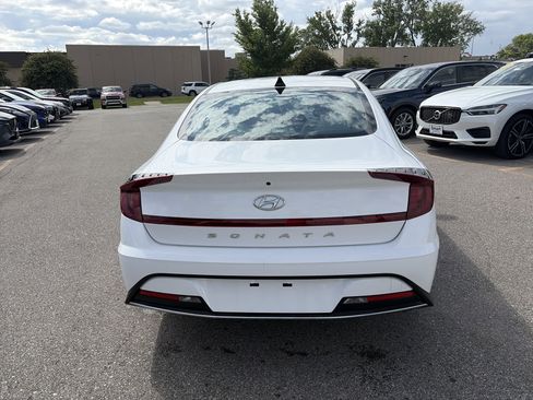 Used 2023 Hyundai Sonata SE FWD image 6