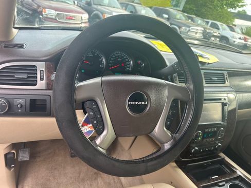 Used 2014 GMC Yukon Denali image 16