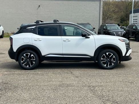 New 2026 Nissan Kicks SV w/ Charging Package AWD/4WD image 43