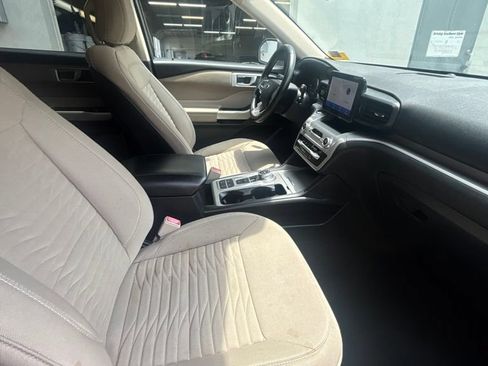 Used 2020 Ford Explorer XLT RWD image 24