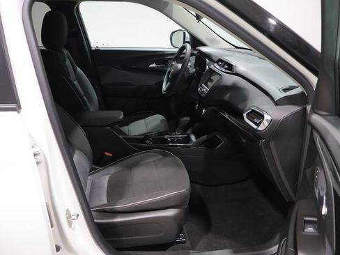 Used 2023 Chevrolet TrailBlazer LT AWD/4WD image 23