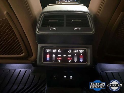 Used 2022 Audi e-tron Premium Plus w/ Premium Plus Package image 76