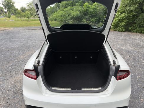 Used 2019 Kia Stinger GT1 AWD/4WD image 23