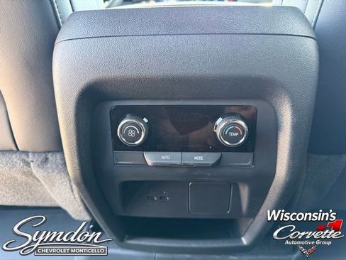New 2026 Chevrolet Traverse LT w/ LPO, Floor Liner Package AWD/4WD image 16