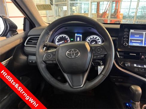 Used 2024 Toyota Camry SE image 13