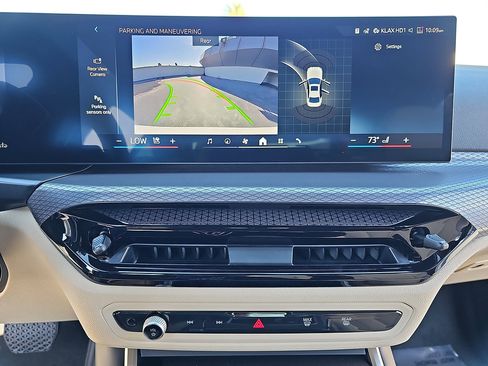 New 2026 BMW 330i xDrive Sedan w/ Convenience Package AWD/4WD image 23