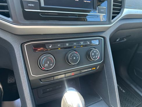 Used 2022 Volkswagen Atlas SE AWD/4WD image 16