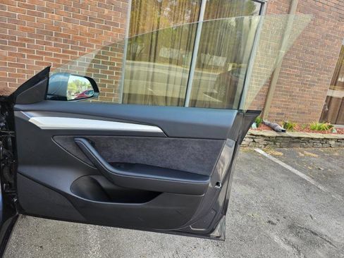 Used 2023 Tesla Model 3 Standard Range image 53