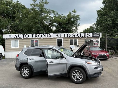 Used 2015 Jeep Cherokee Latitude AWD/4WD image 20