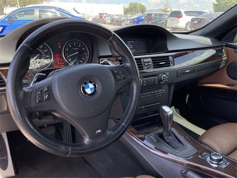 Used 2012 BMW 328i Convertible image 9