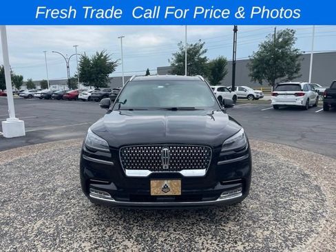 Used 2020 Lincoln Aviator Reserve w/ Elements Package Plus AWD/4WD image 3