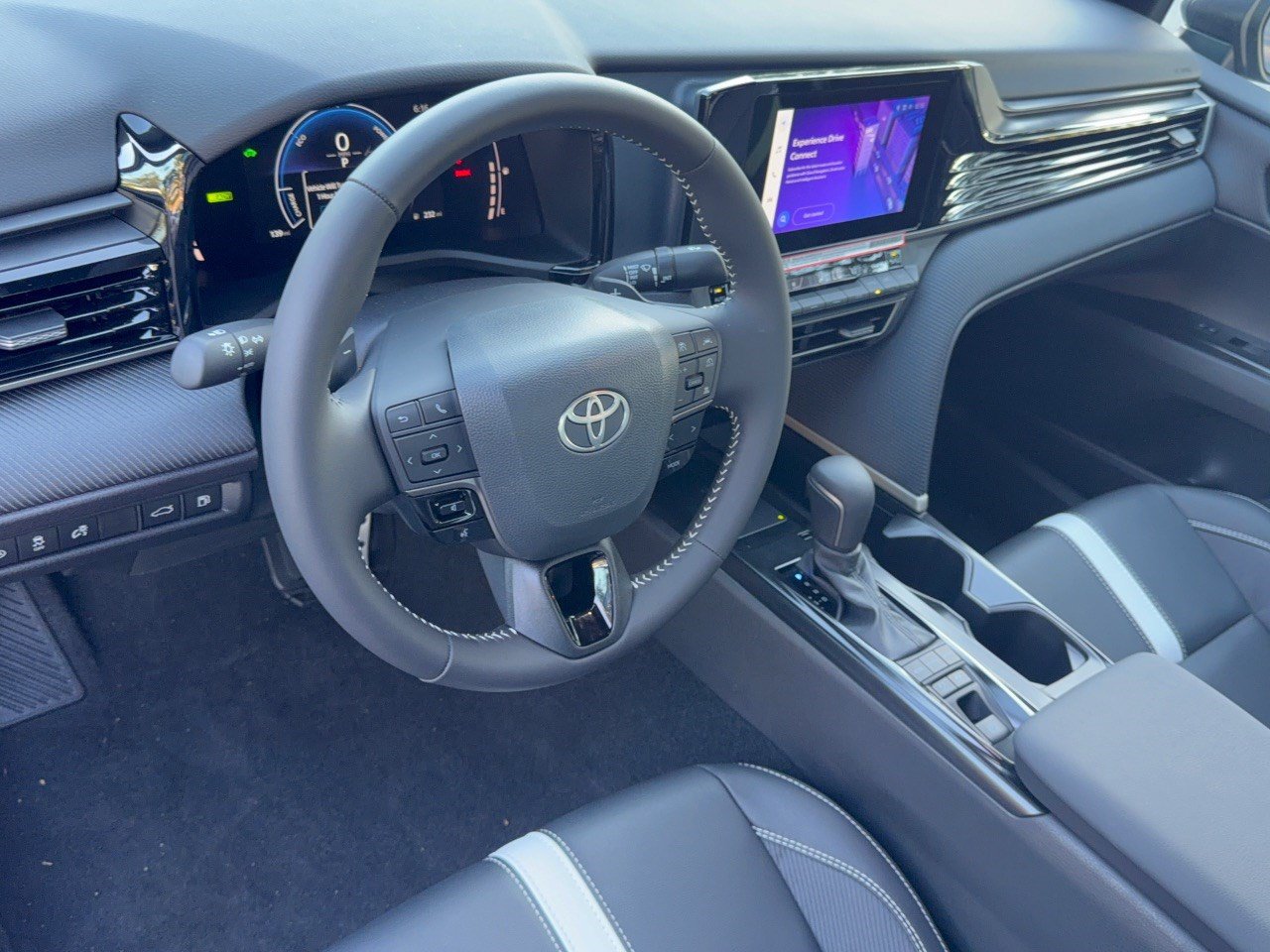 Used 2026 Toyota Camry SE FWD image 4