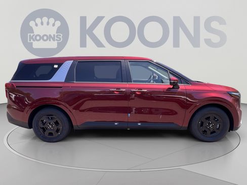 New 2026 Kia Carnival FWD image 17