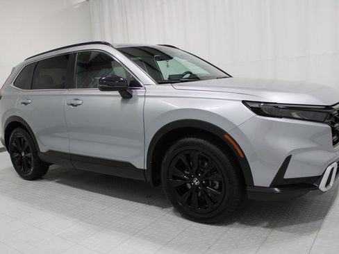 Used 2023 Honda CR-V Sport Touring image 4