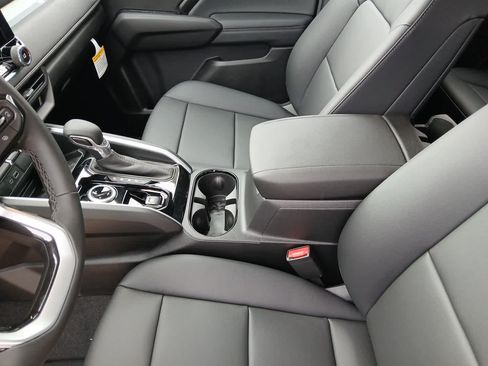 New 2026 Chevrolet Colorado LT w/ LT Convenience Package AWD/4WD image 21