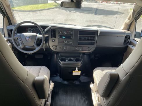 New 2026 GMC Savana 3500 w/ Driver Convenience Package RWD image 20