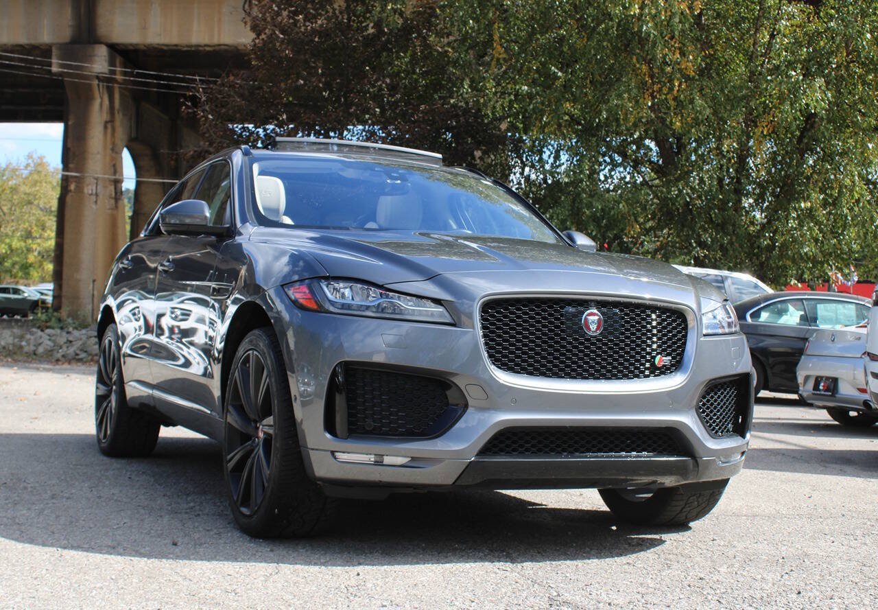 Used 2019 Jaguar F-PACE S AWD/4WD image 10
