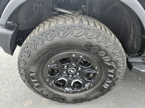 Used 2023 Ford Bronco Outer Banks w/ Sasquatch Package AWD/4WD image 9