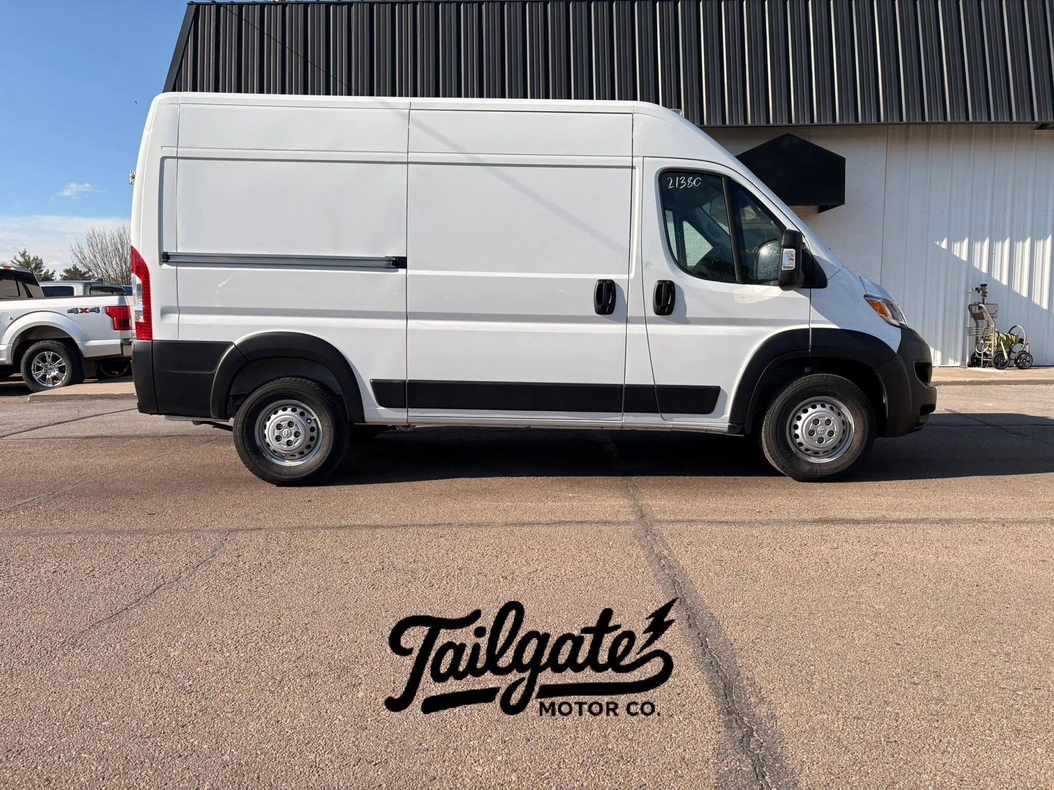 Used 2025 RAM ProMaster 2500 w/ Convenience Group FWD image 1