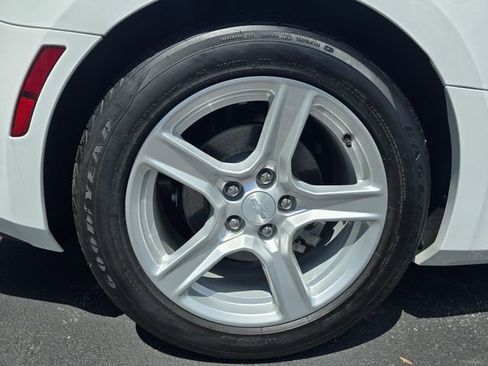 Used 2024 Chevrolet Camaro LT RWD image 13