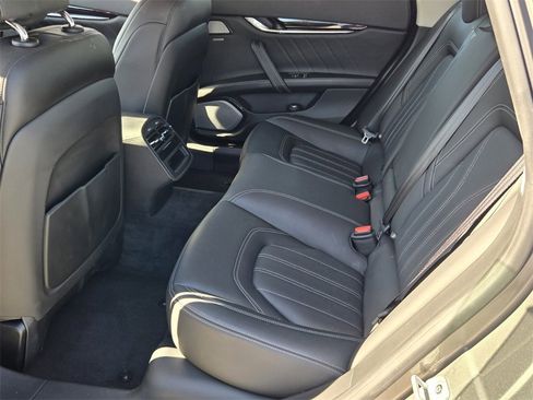 Used 2019 Maserati Quattroporte S image 11
