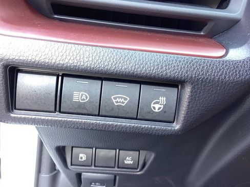Used 2024 Toyota Prius Prime FWD image 19