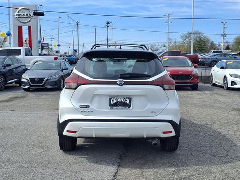 Used 2022 Nissan Kicks SV w/ Interior Electronics Package image 5