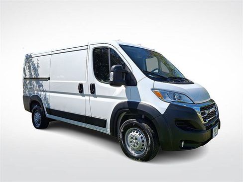 Used 2025 RAM ProMaster 2500 w/ U-Haul Equipment Group FWD image 1