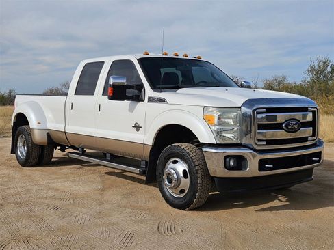 Used 2012 Ford F350 Lariat w/ Chrome Pkg image 3